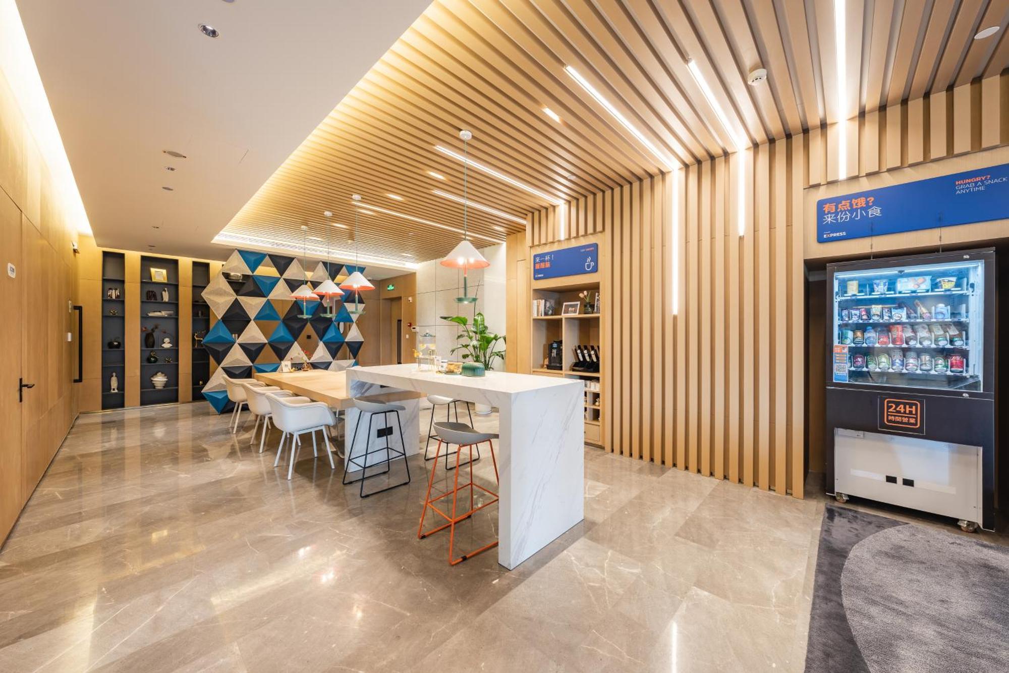 Hotel Express Expo Centre By Ihg